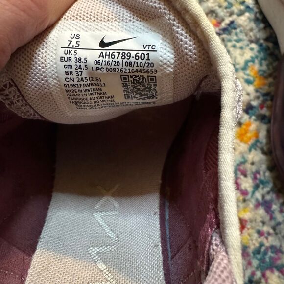 Nike Air Max 270 Women's Size 7.5 Pink Athletic Mesh Sneakers Shoes AH6789-601 - Picture 3 of 8